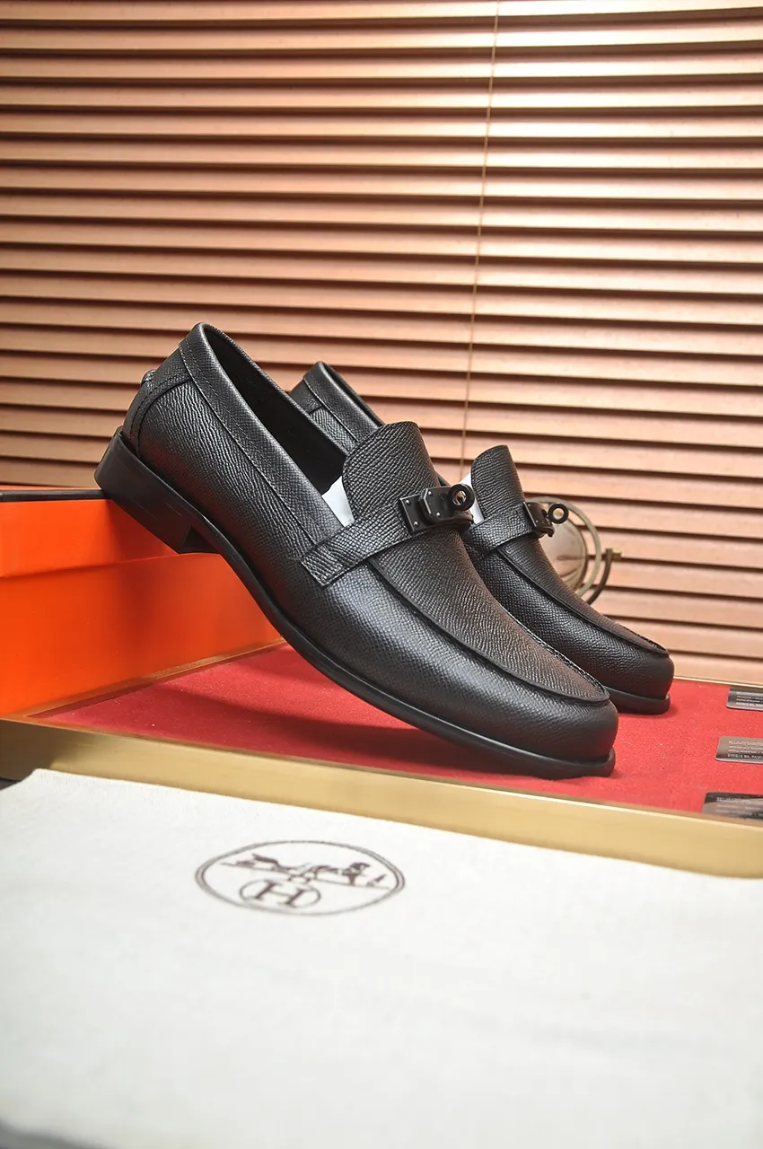 Men's shoes💰540💶[HERMES] (cowhide lining)🍀Italian top luxury🍀He does not pursue novel styles and gorgeous colors, but attracts the favor of successful men with his flawless, elegant and classic style. Formal leather shoes This very comfortable, simple and stable style allows you to easily match any style! The pattern is absolutely 1:1 refined from the original case, and we strive for excellence in materials, imported cowhide + cowhide lining💪💪💪extraordinary texture👍! .Code number: 38-45 (45 customized)